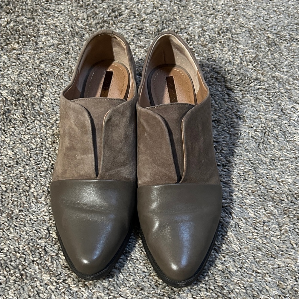 Tahari Taupe Leather Loafers